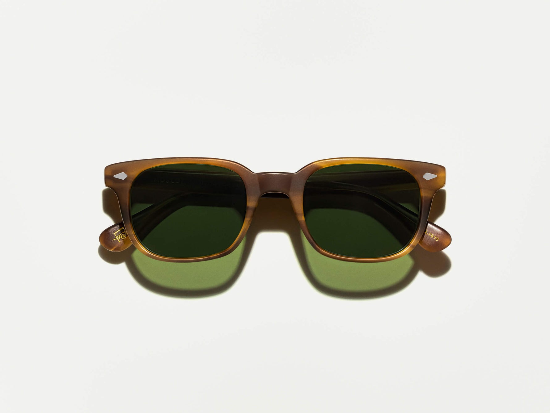 #color_matte dark blonde | Il BOYCHIK SUN in Matte Dark Blonde con lenti in vetro Calibar Green