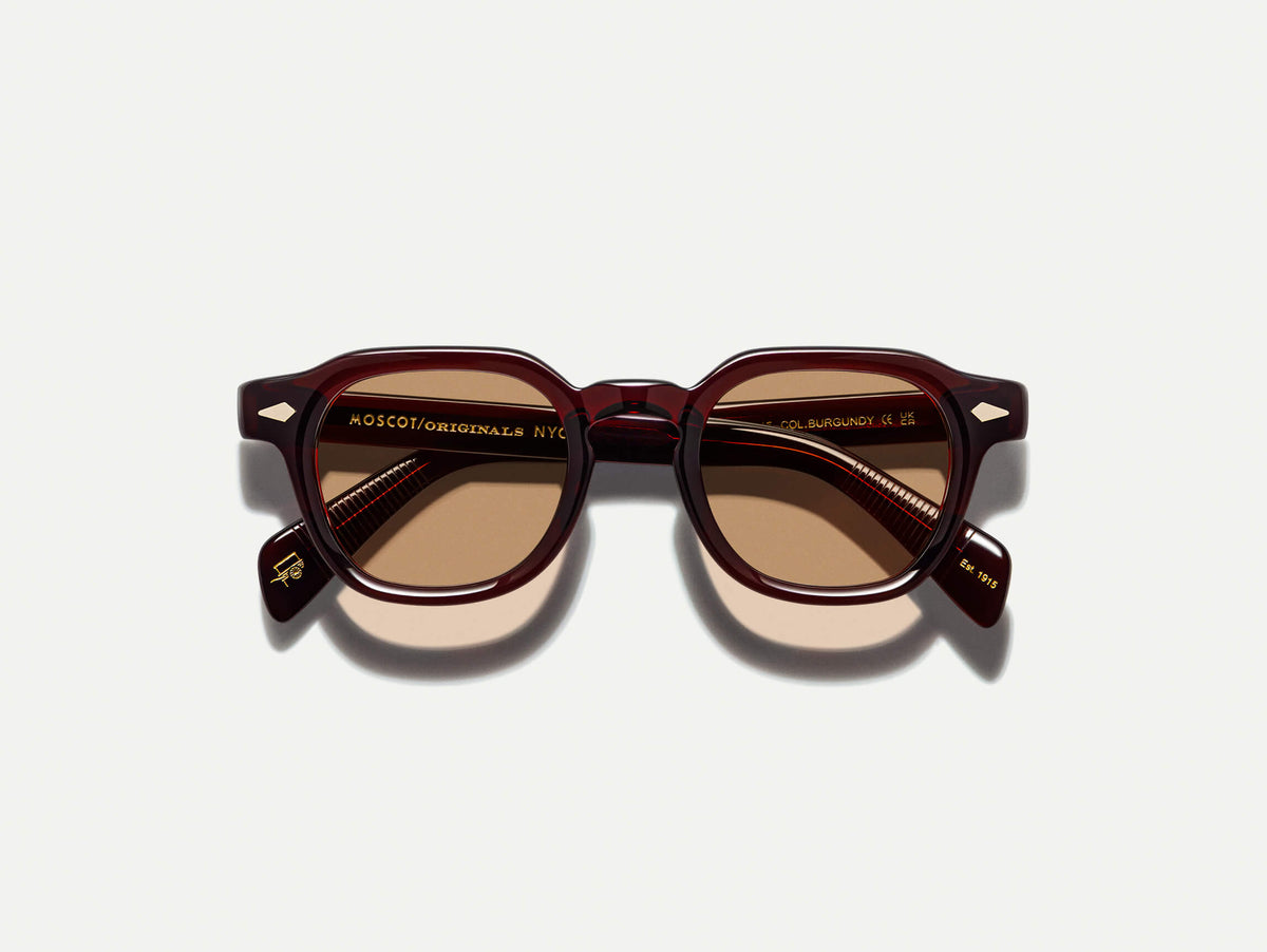 Il modello DOLT in Burgundy con lenti AMBER+